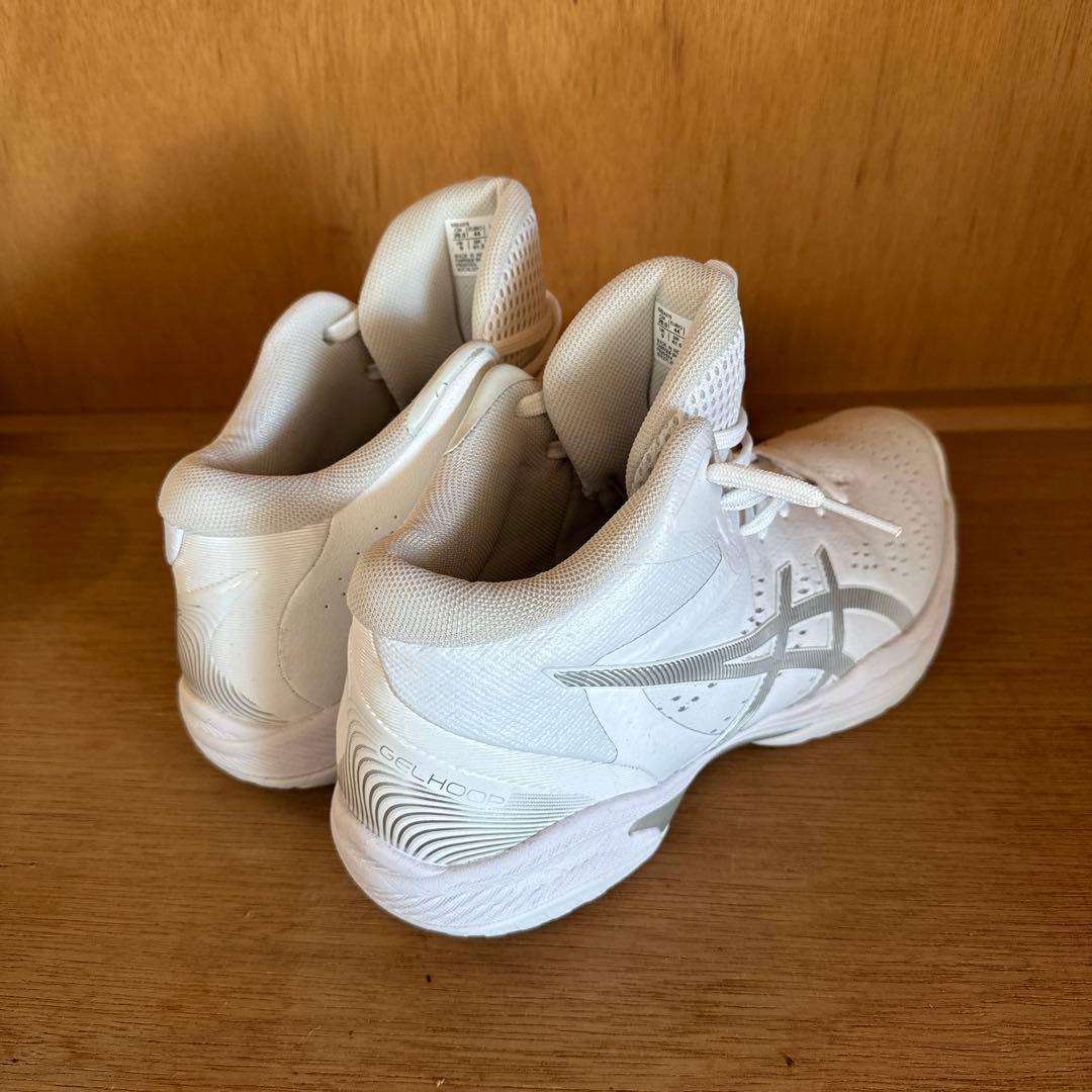 ASICS GELHOOP V16 2E 28.0cm ホワイト