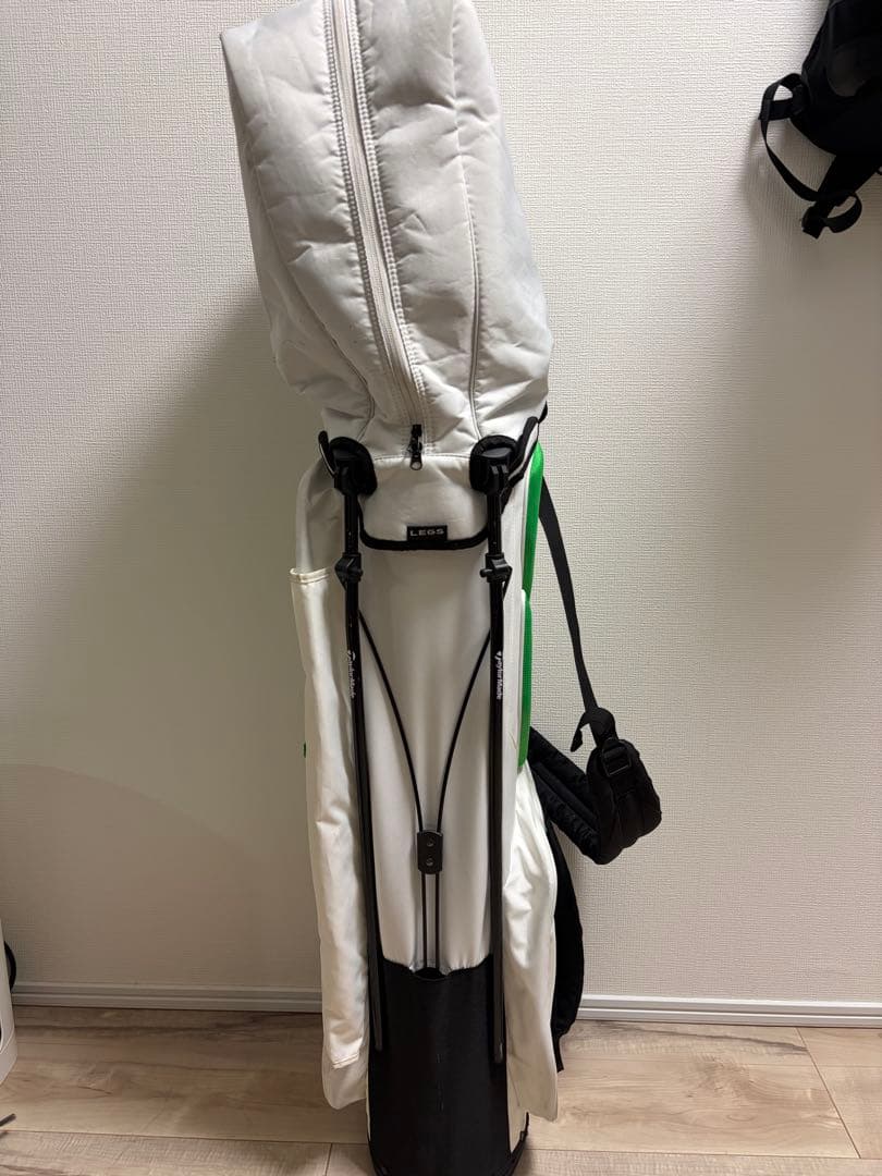 TaylorMade スタンド式キャディバッグ 白緑