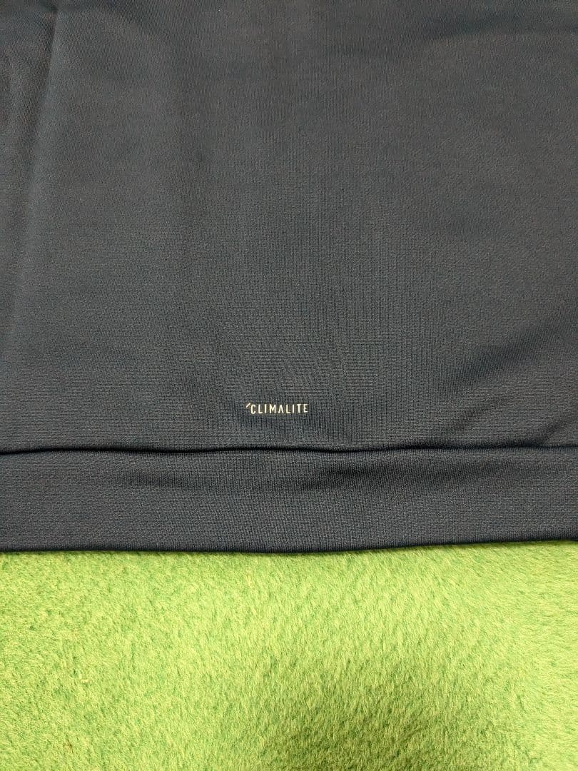 ☆新品　アディダス　紺×赤、グレー UVカット ジャージ上下セット　レディース☆