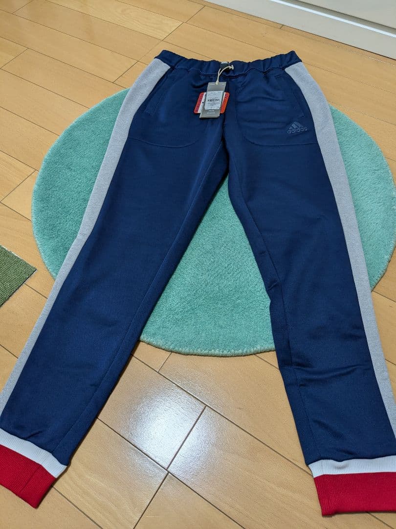 ☆新品　アディダス　紺×赤、グレー UVカット ジャージ上下セット　レディース☆