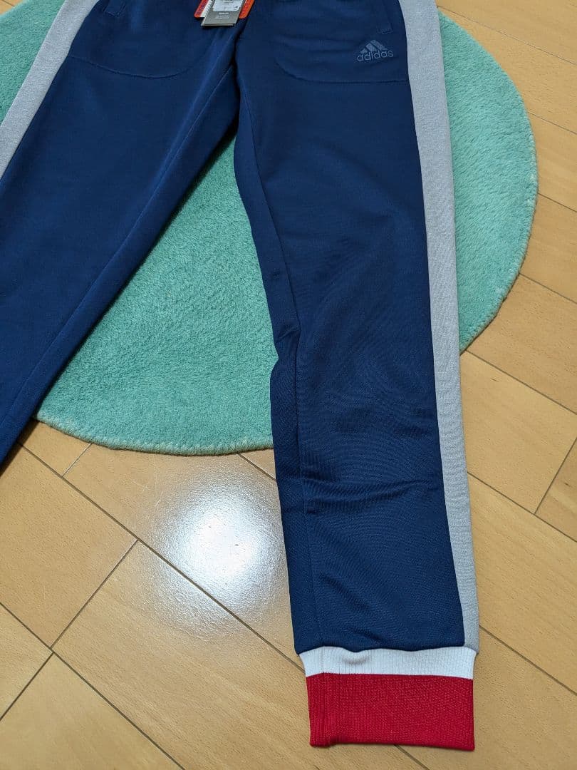 ☆新品　アディダス　紺×赤、グレー UVカット ジャージ上下セット　レディース☆