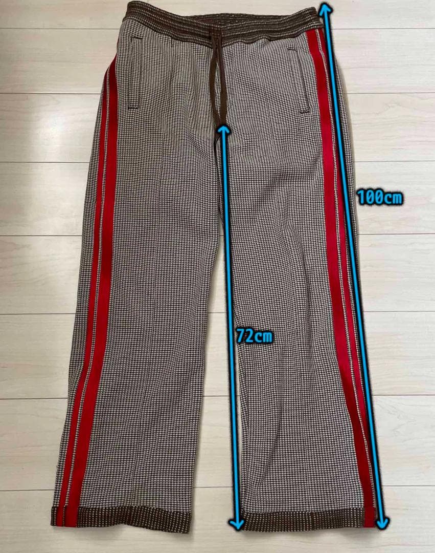 オニツカタイガー TRACK TOP / TRACK PANTS Mですが大きめ