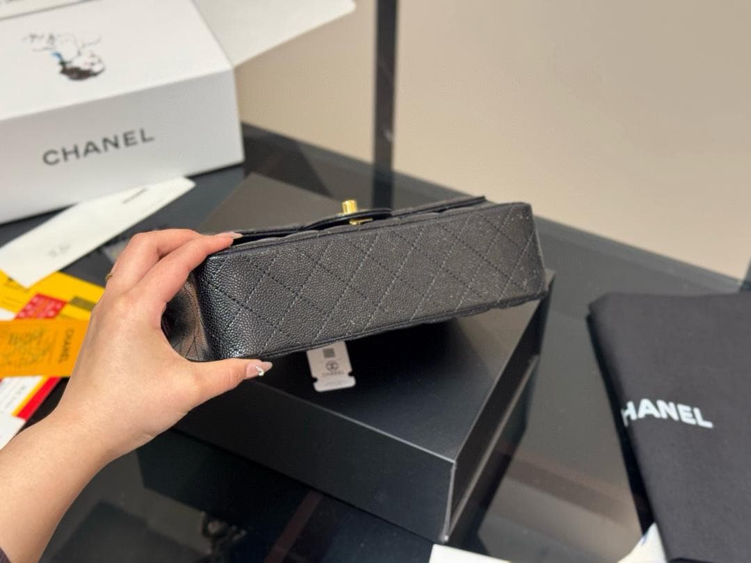CHANēL ブラック キルティング ショルダーバッグ