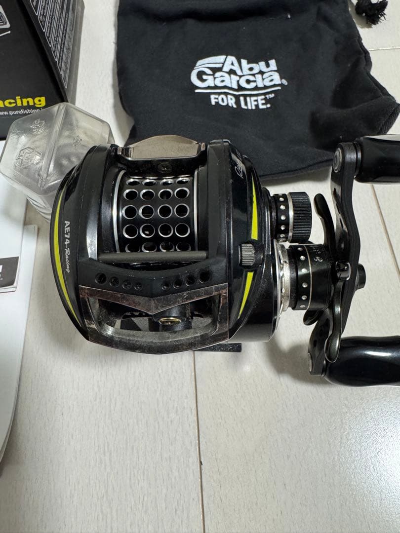 Abu Garcia ambassadeur LTZ AE74 レフトハンドル