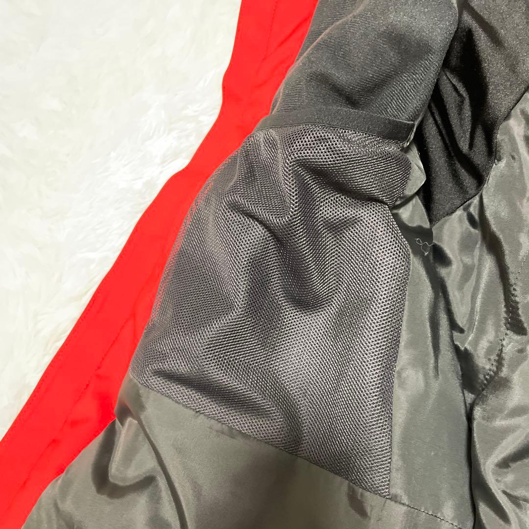 デサント　DESCENTE ロゴ　スノージャケット　スキー　ウィンタースポーツ