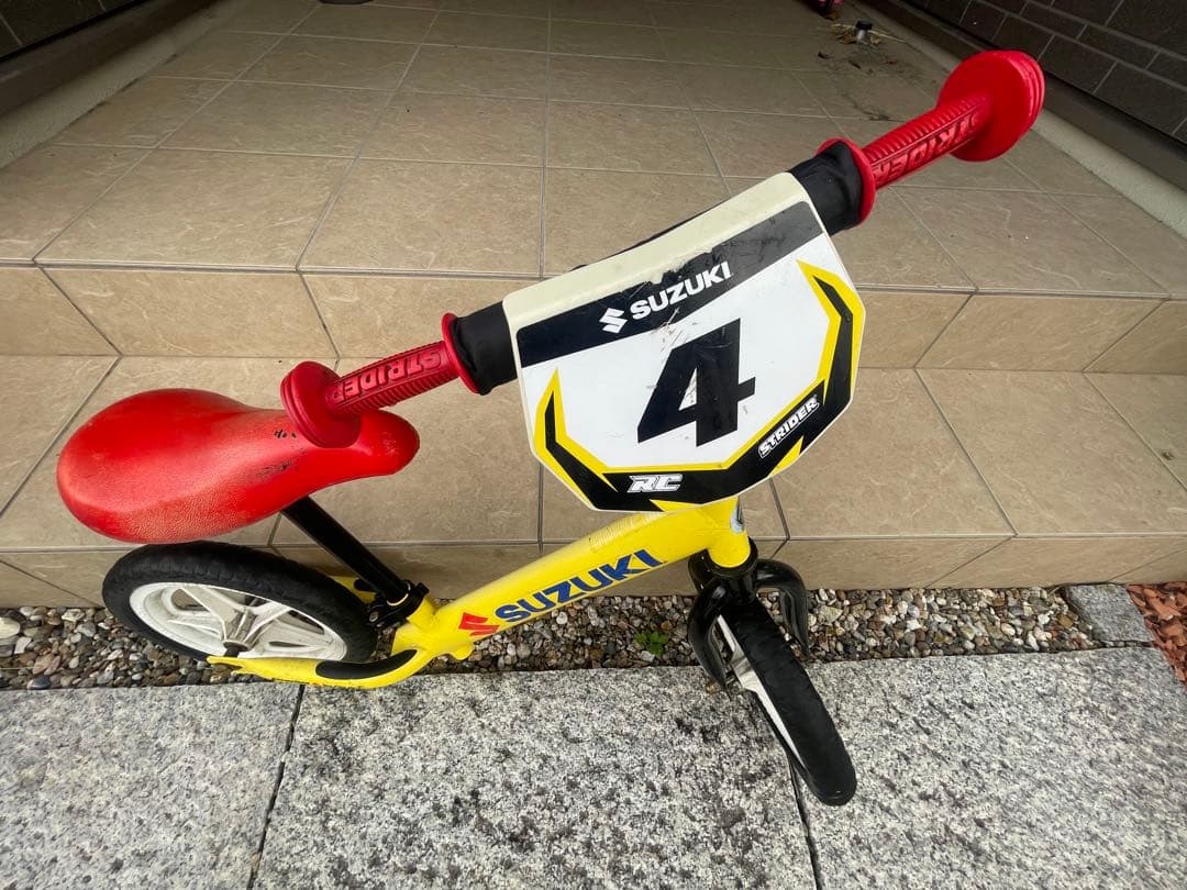 ストライダー スズキスポーツモデル 12インチ