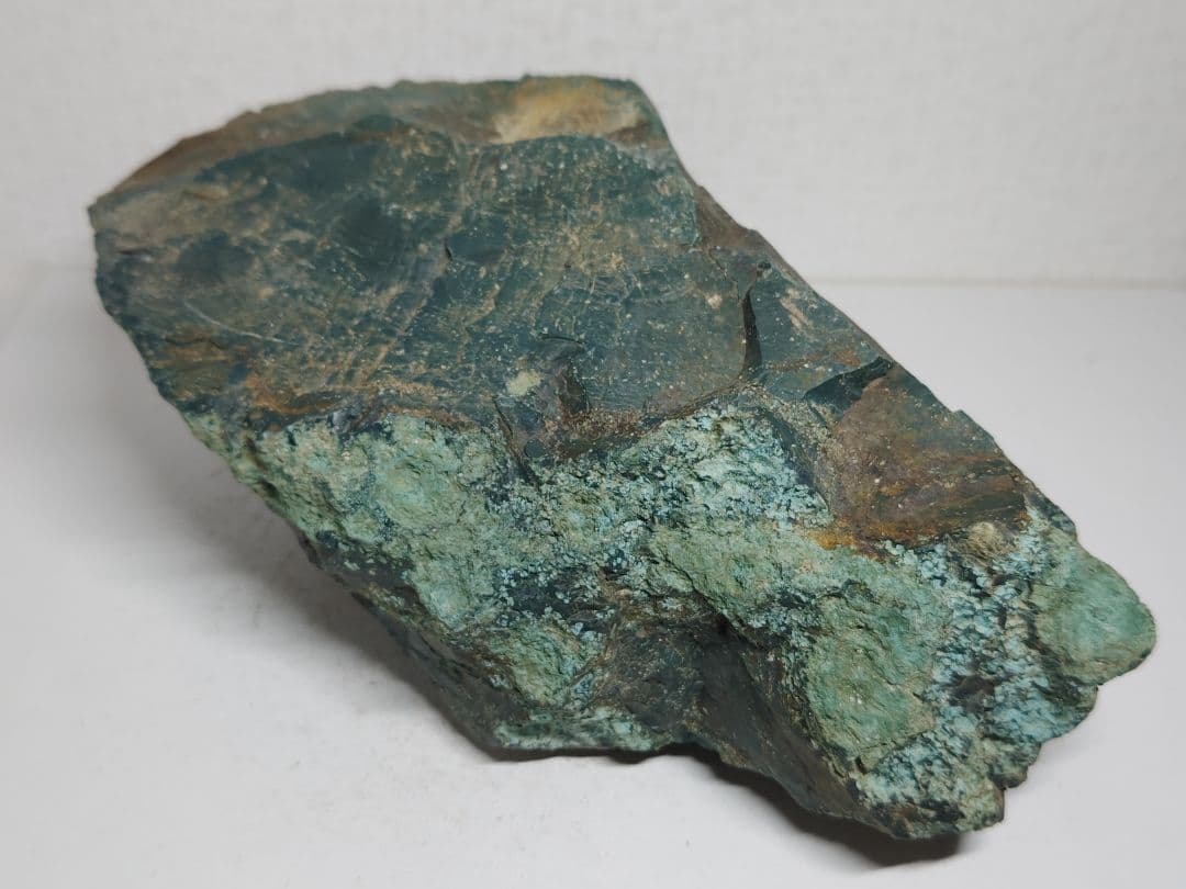 出雲石 5.2kg 碧玉 瑪瑙 原石 鑑賞石 自然石 誕生石 鉱物 鉱石 水石