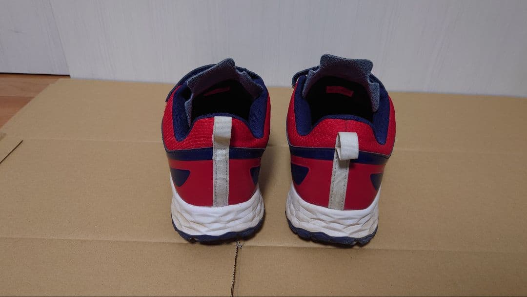 New Balance トレーニングシューズ ネイビー/レッド