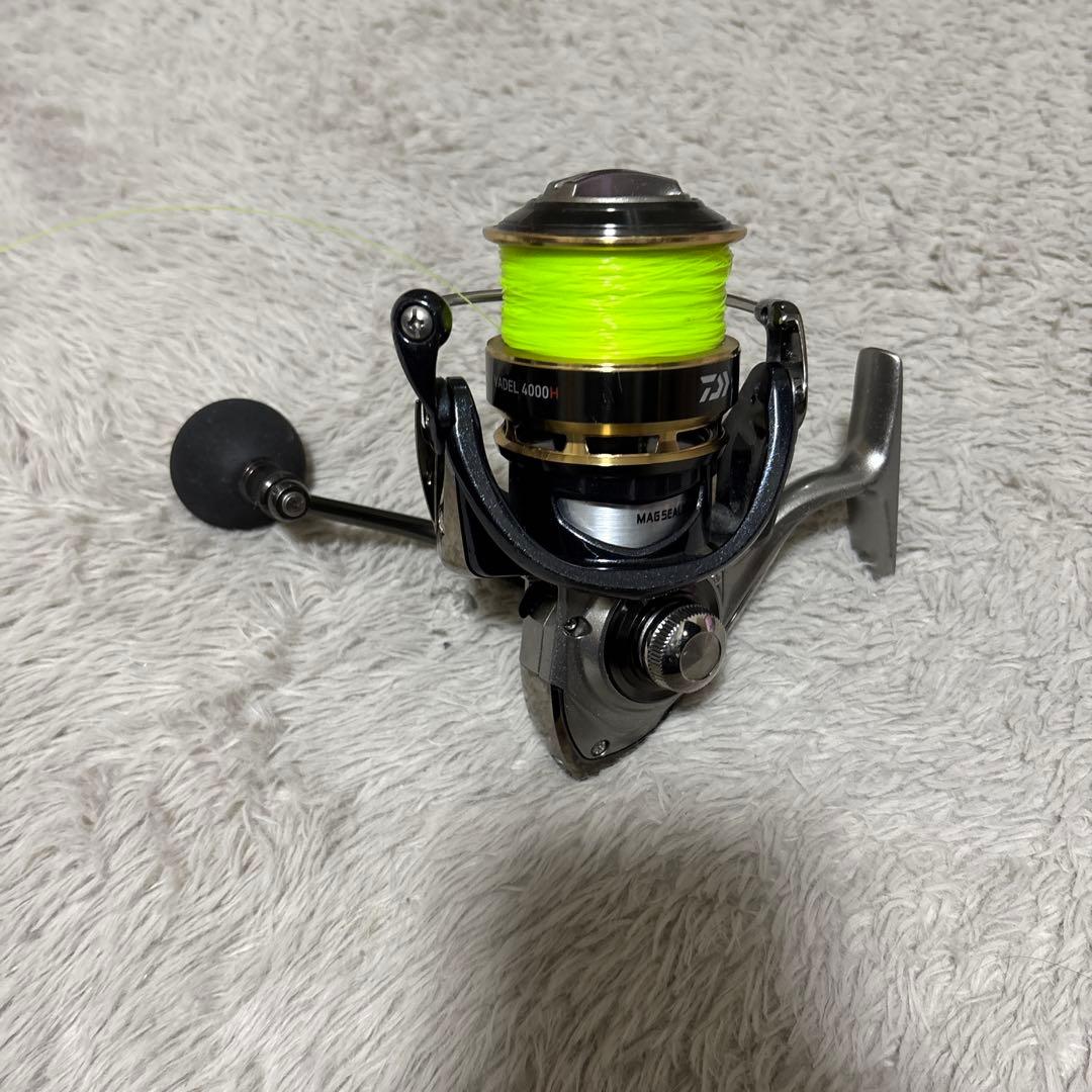 VADEL 4000 H スピニングリール