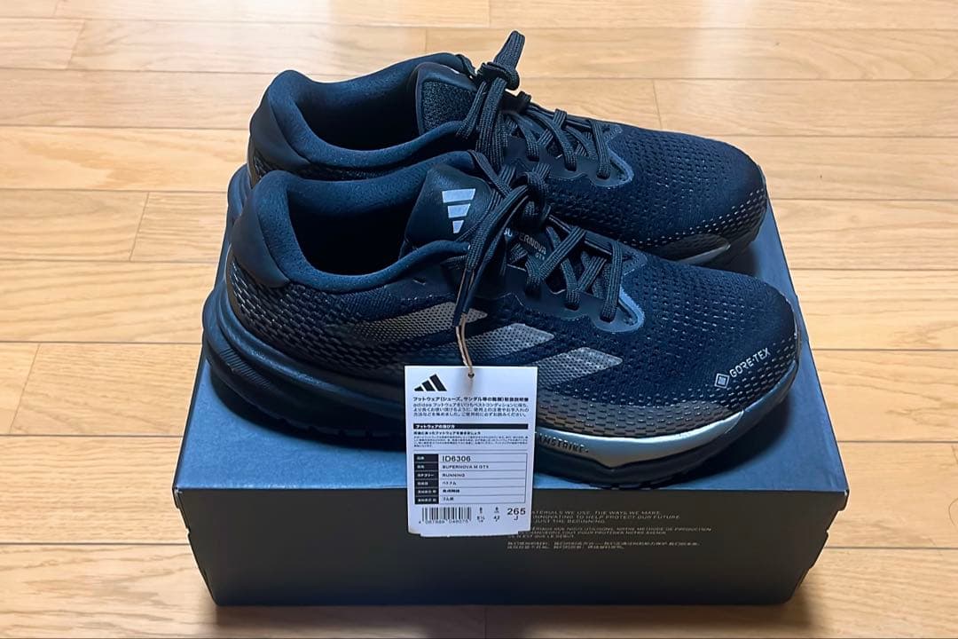 C*5様 美品 adidas SUPERNOVA GORE-TEX スーパーノヴ