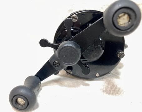abuGarcia アブガルシア アンバサダー ロイヤルエクスプレス 左巻