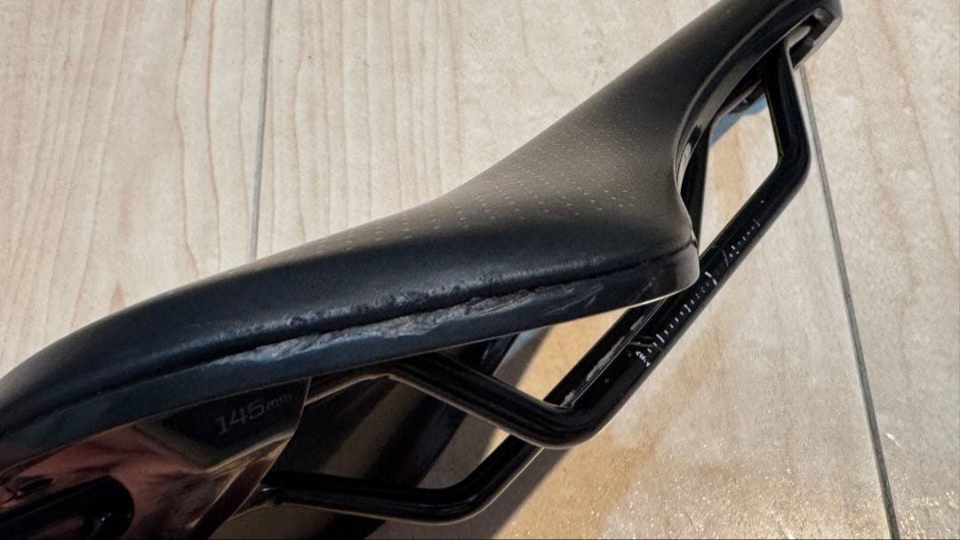 Bontrager AEOLUS COMP サドル　リアライトマウント付