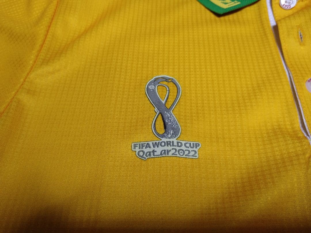 【新品】2022年 サッカー FIFAワールドカップ ブラジル代表ポロシャツS