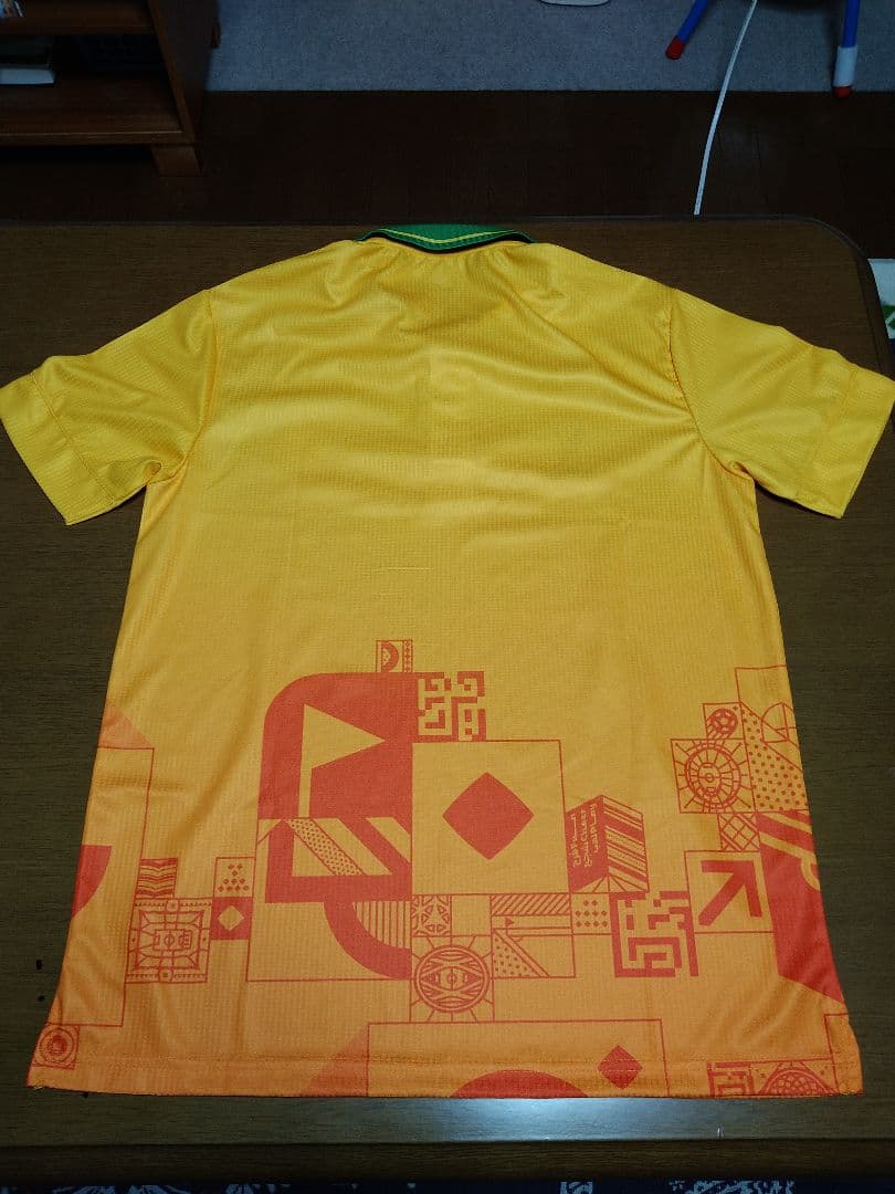 【新品】2022年 サッカー FIFAワールドカップ ブラジル代表ポロシャツS