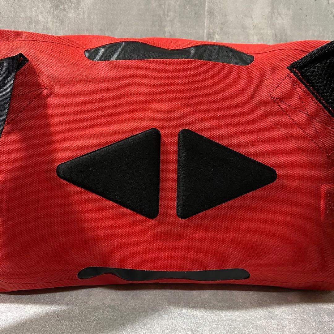CHROME URBAN EX SLING10L完全防水ボディバッグサイクル