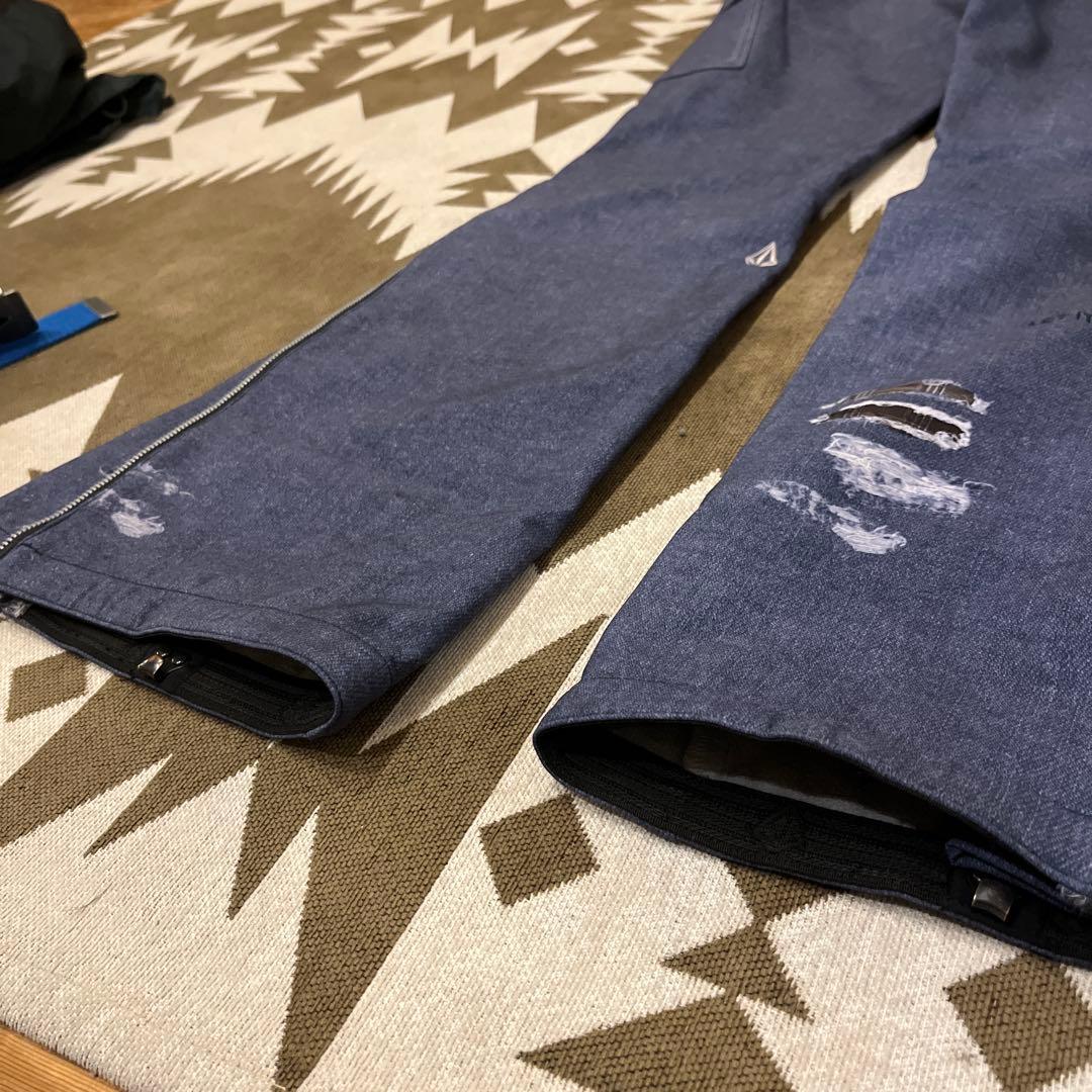 VOLCOMウェア上下セットSサイズ　パンツ×2本＋ベルト
