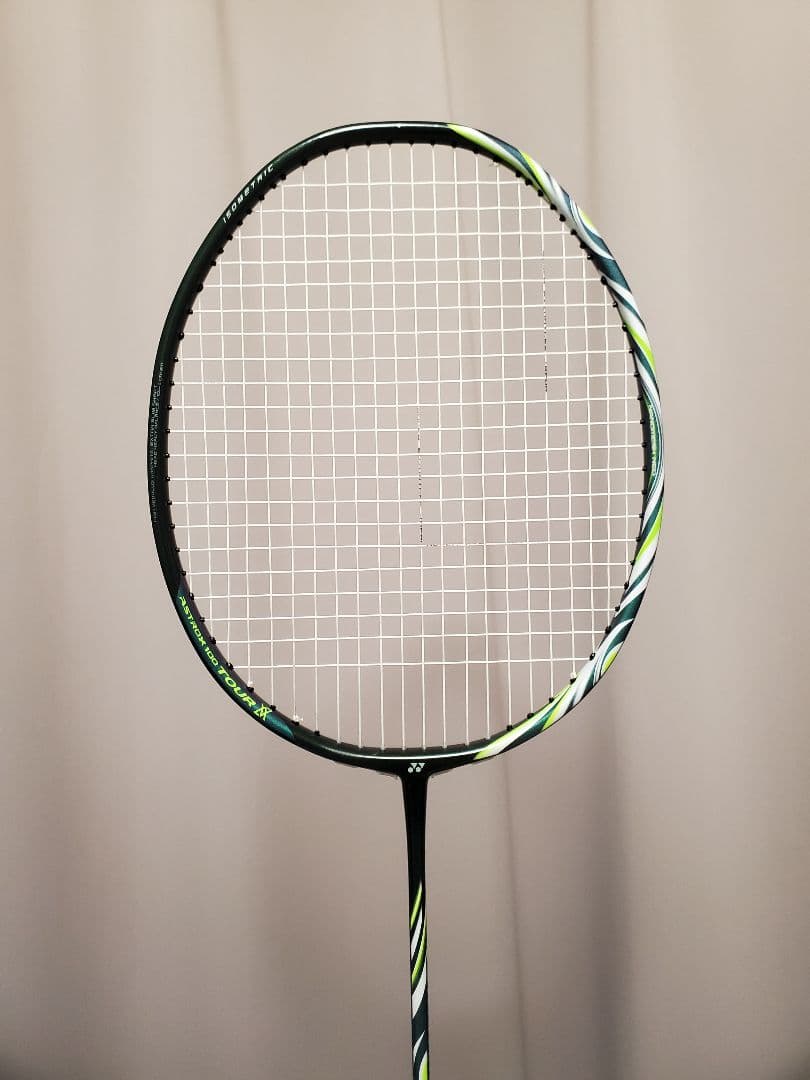 YONEX　アストロクス100 tour