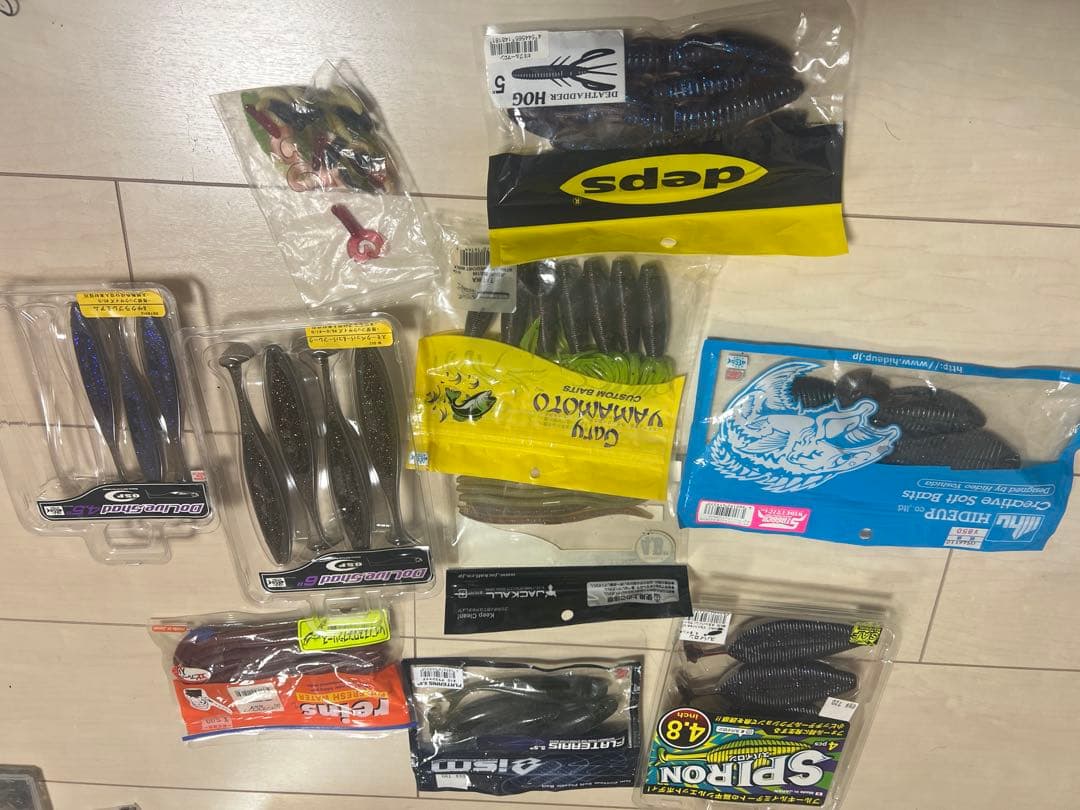 の*ん様 【バス釣り引退セット】ビッグベイトワーム大量フックシンカー付タックルボ