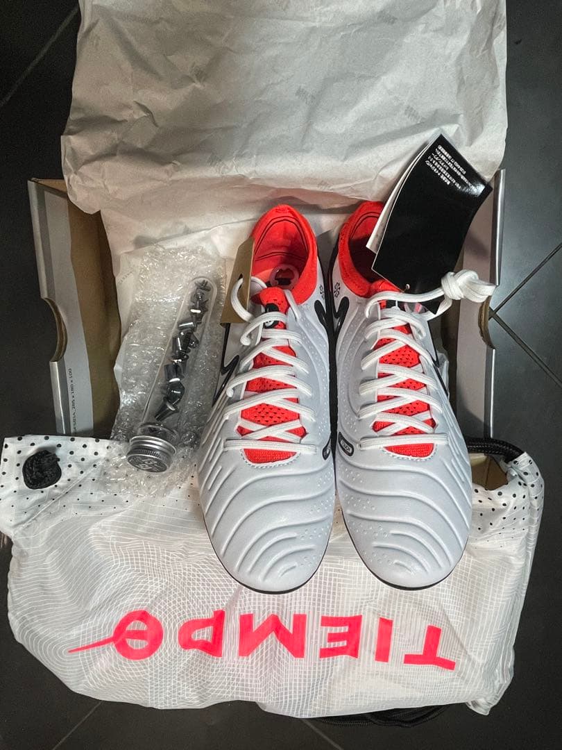 特価 Nike Tiempo LEGEND 10 ELITE SG-PRO P