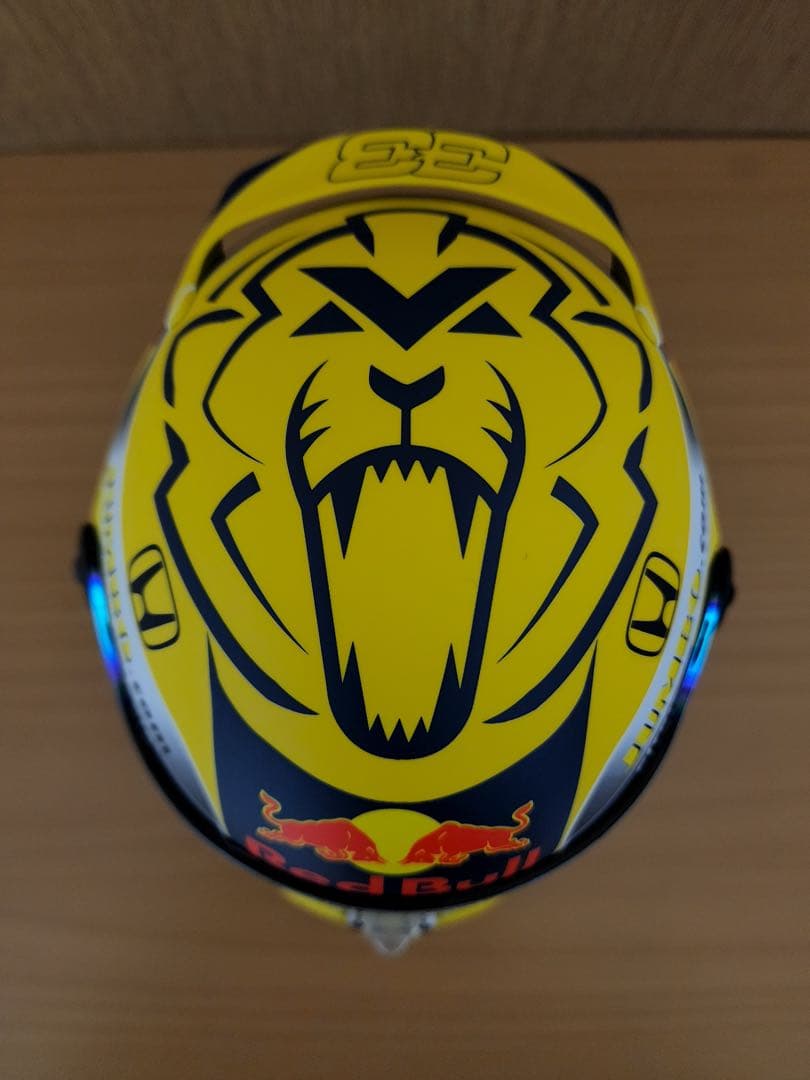 マックス・フェルスタッペン レッドブル1/2ヘルメット2019年オーストリアGP
