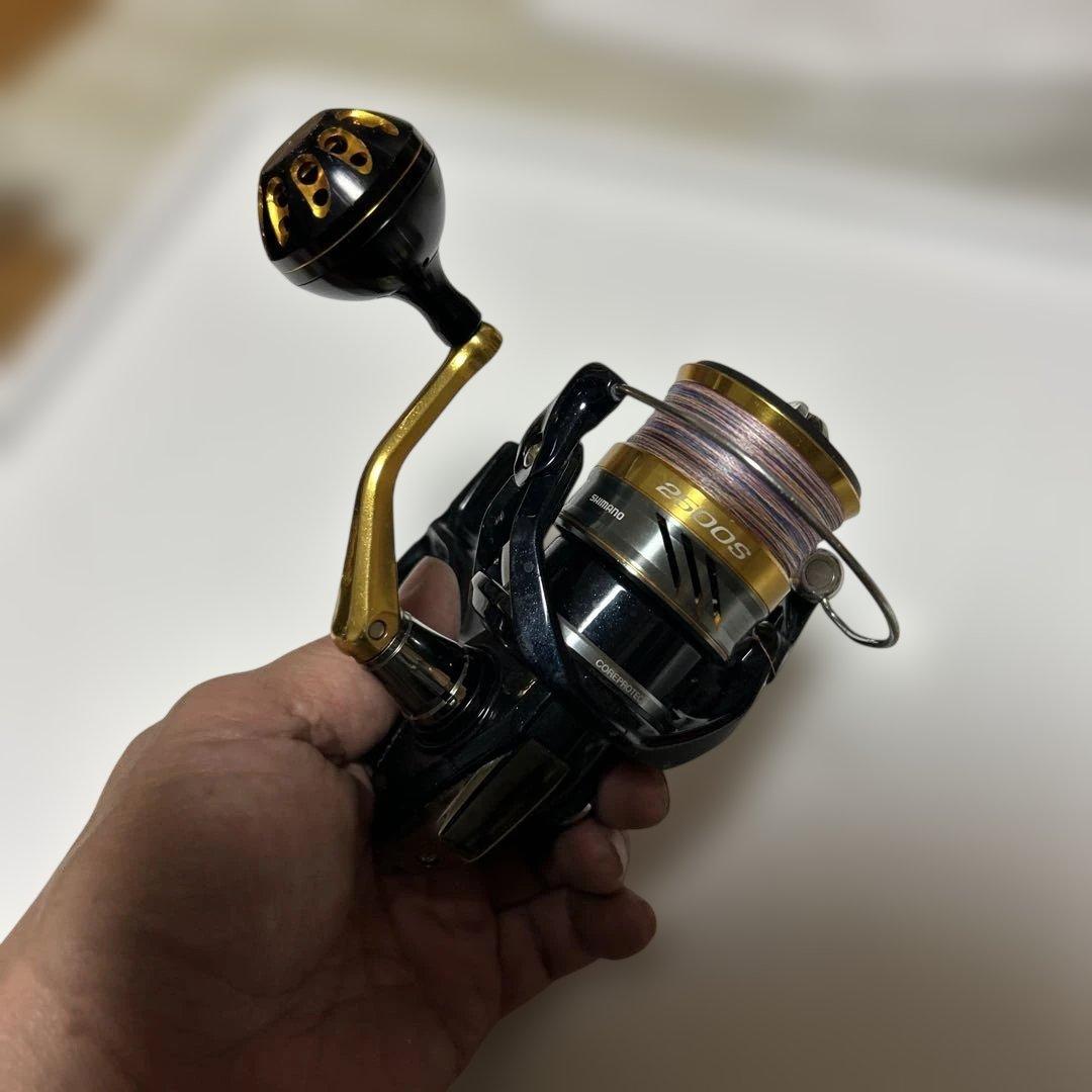 シマノのスピニングリール「16 ナスキー 2500HGS」です。﻿中古品