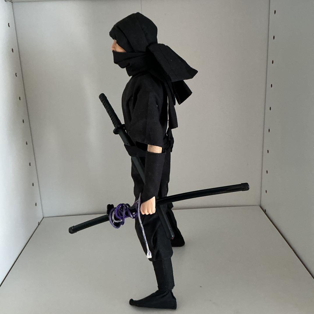 忍者フィギュア 黒色衣装