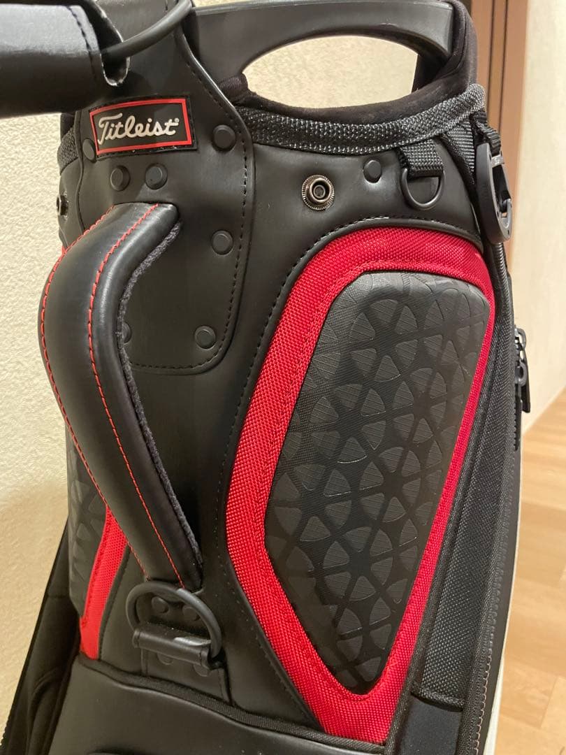 Titleist ゴルフキャディバッグ 黒/白/赤 プロツアーモデル