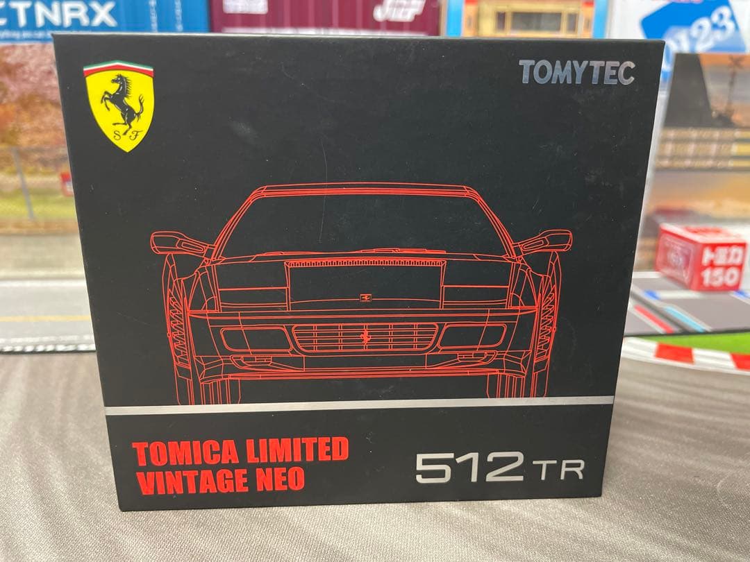 トミカリミテッドヴィンテージNEO フェラーリ512TR 赤