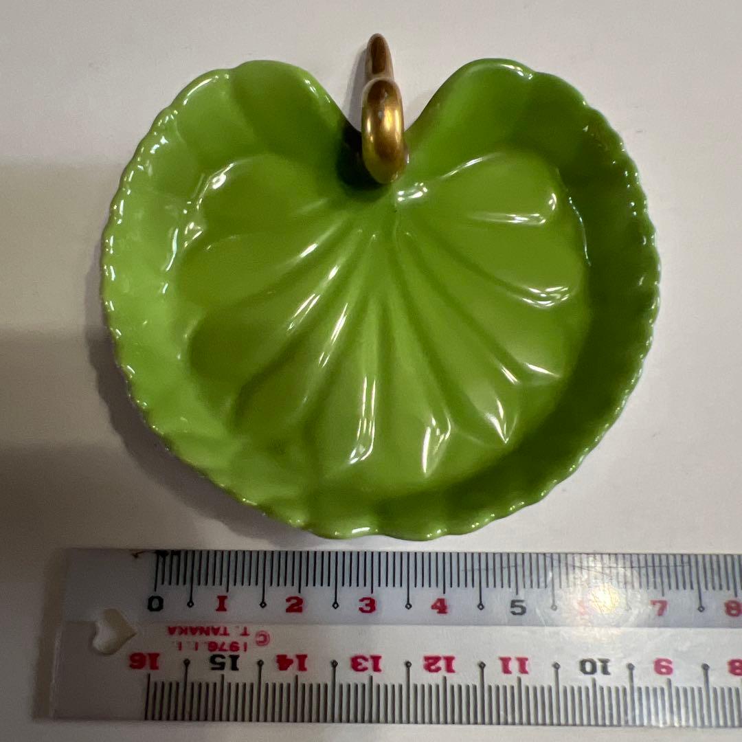 ハンガリー製 緑色 葉っぱ型