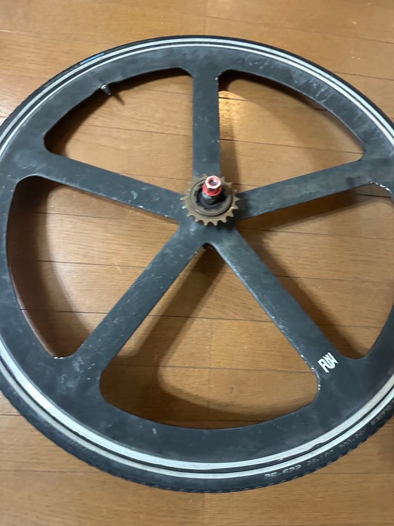 ピストバイク　バトンホイール