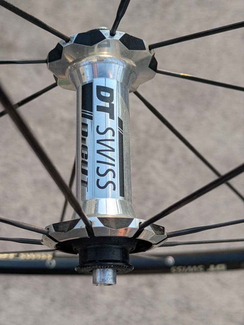 軽量1590g DT Swiss R20 アルミホイール前後セット