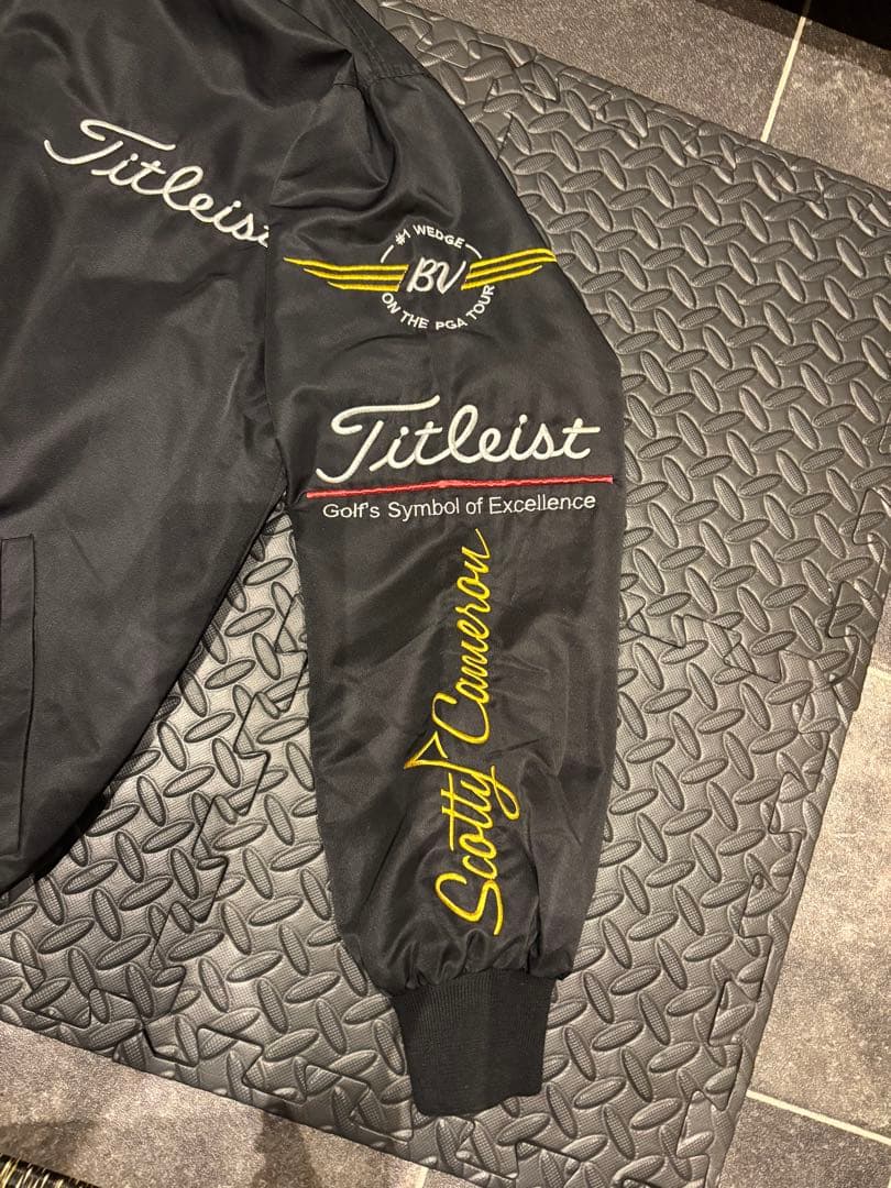 【美品】Titleist Scotty Cameron ブラックジャケット L