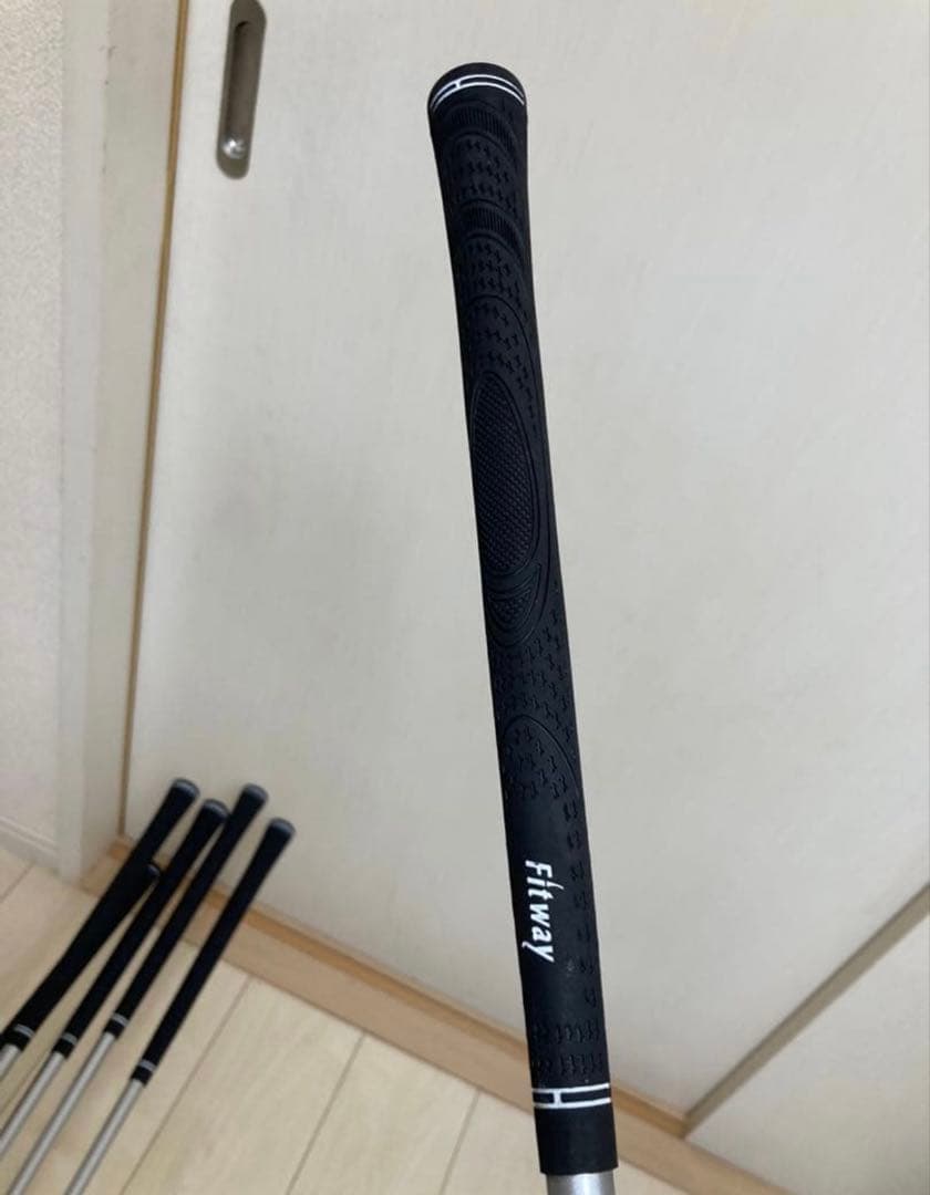 Fitway ゴルフクラブセット8本　 レディース ピンク　ボール等小物セット