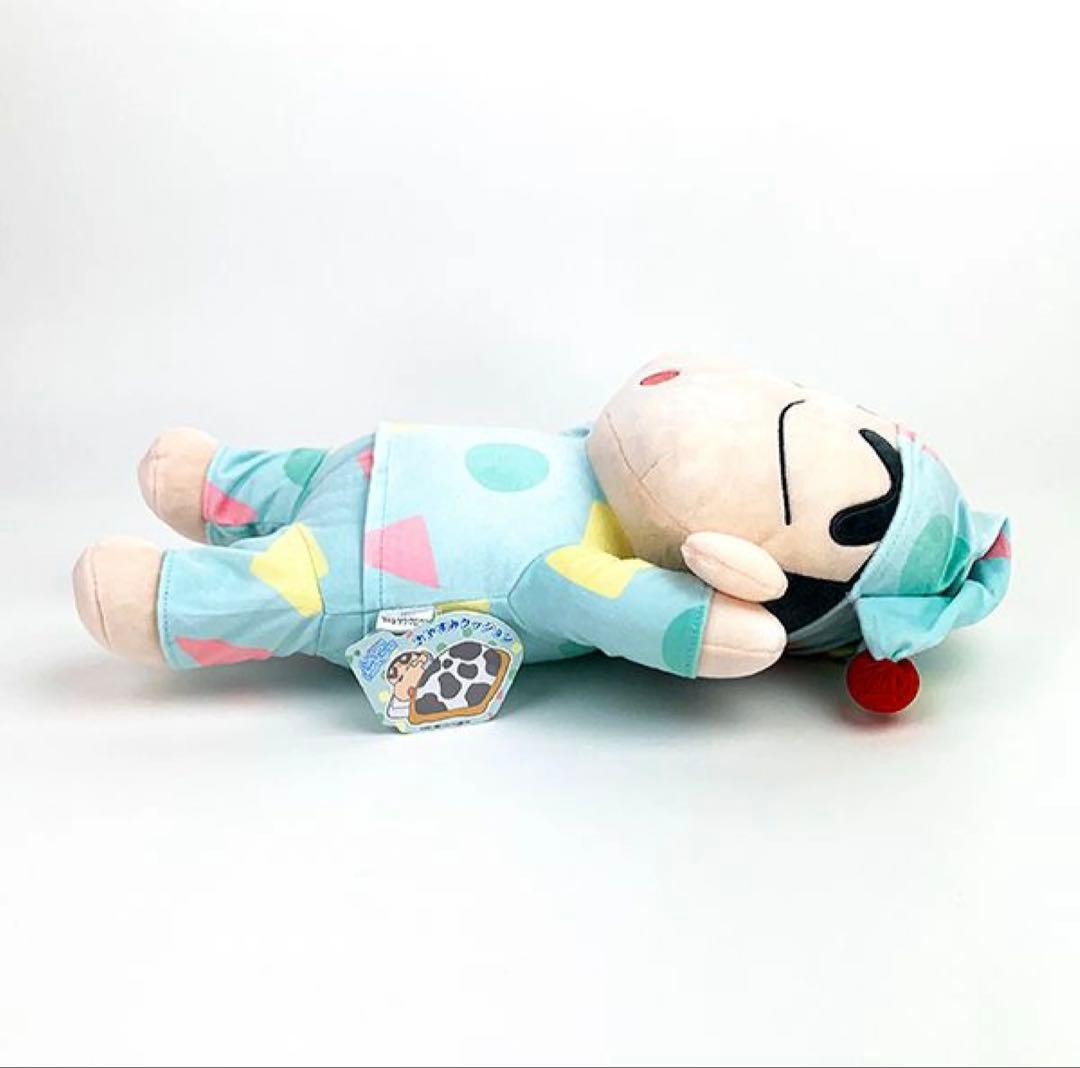 デッド　クレヨンしんちゃん おやすみクッション　ぬいぐるみ 抱き枕 パジャマ