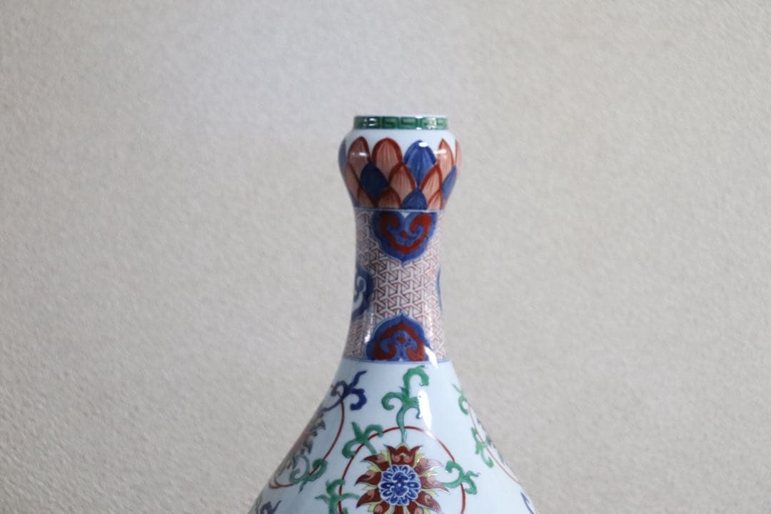 中国　色絵　瓶　大明嘉靖年製銘　高さ約33cm 送料込み269324