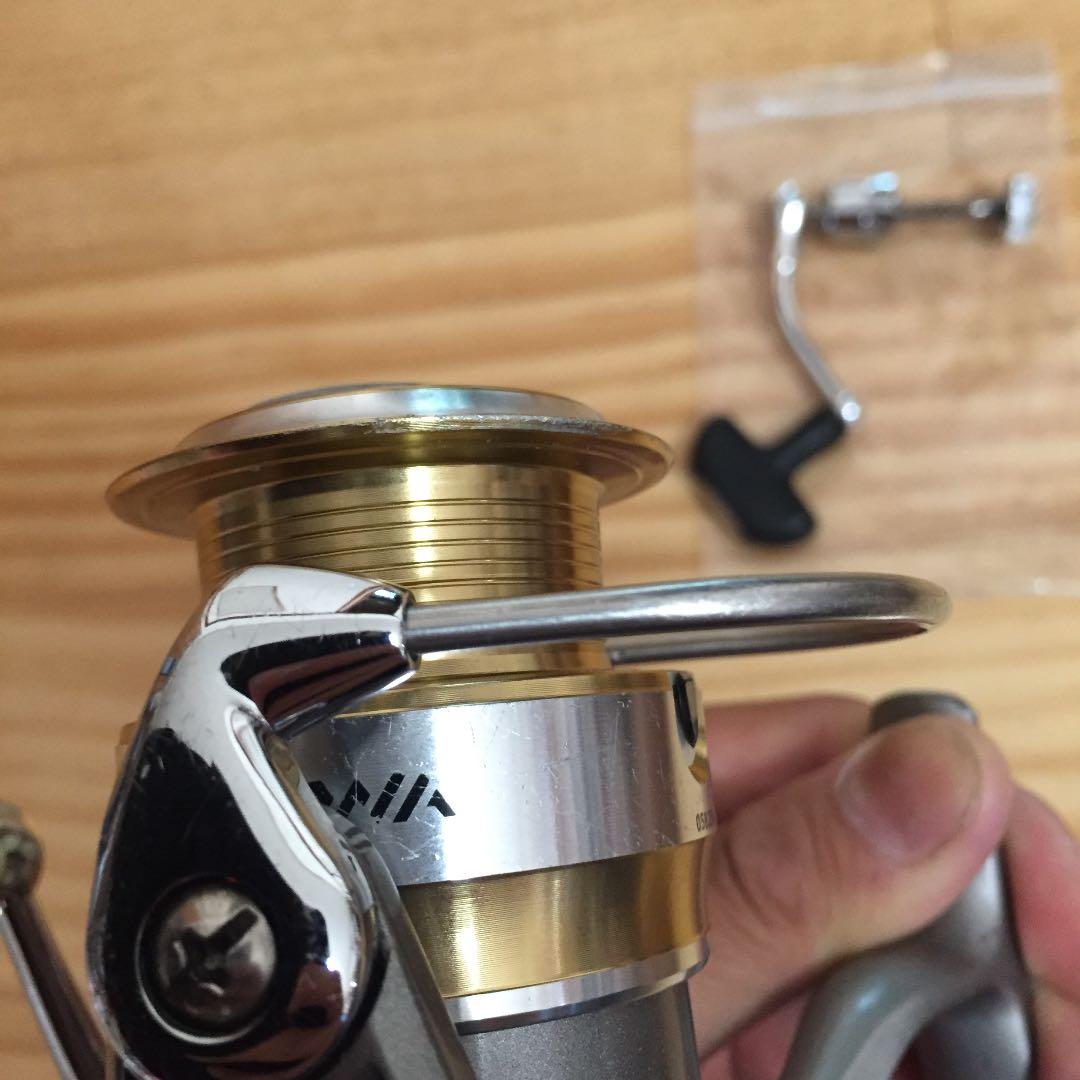 ダイワ  Daiwa レブロスMX2500  ハンドル2つ