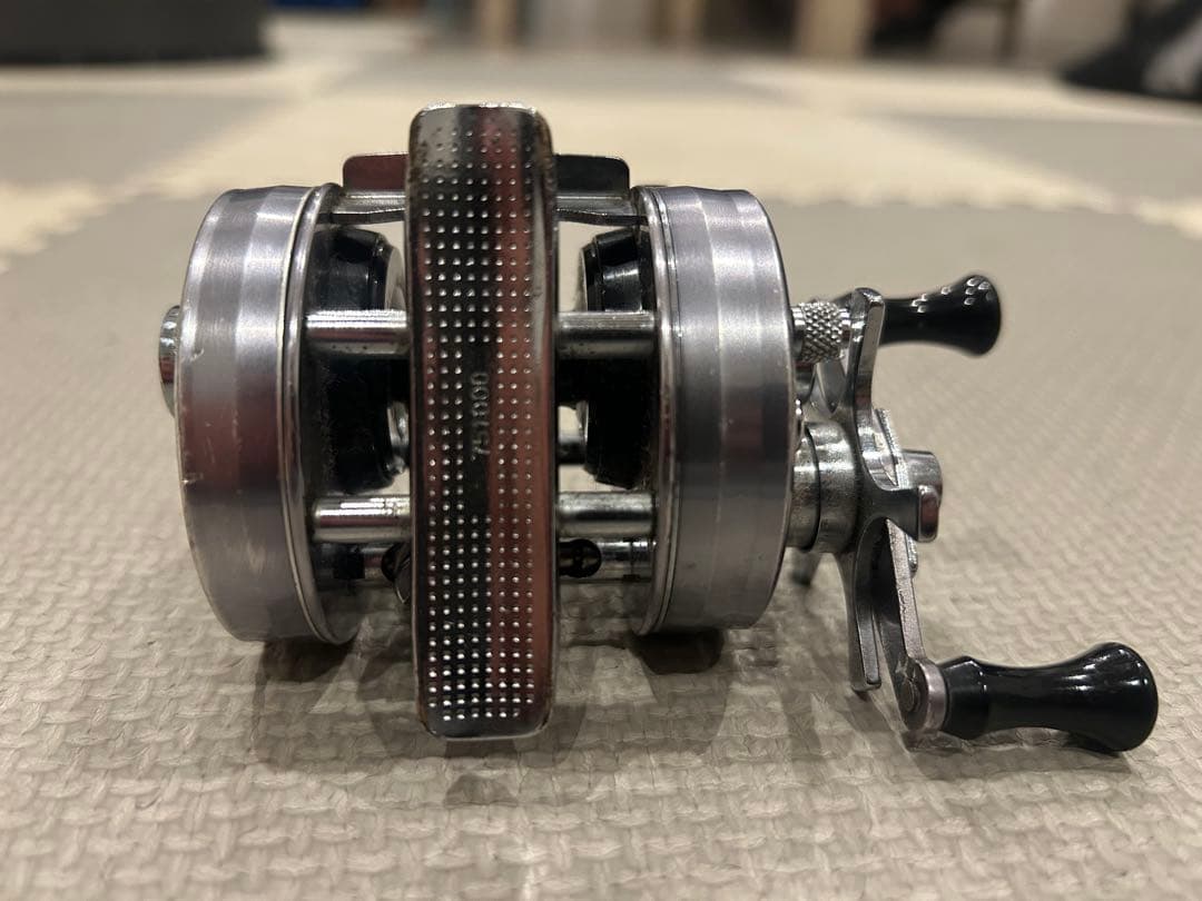 ABU Ambassadeur 2500 C ベイトリール アブガルシア　75年