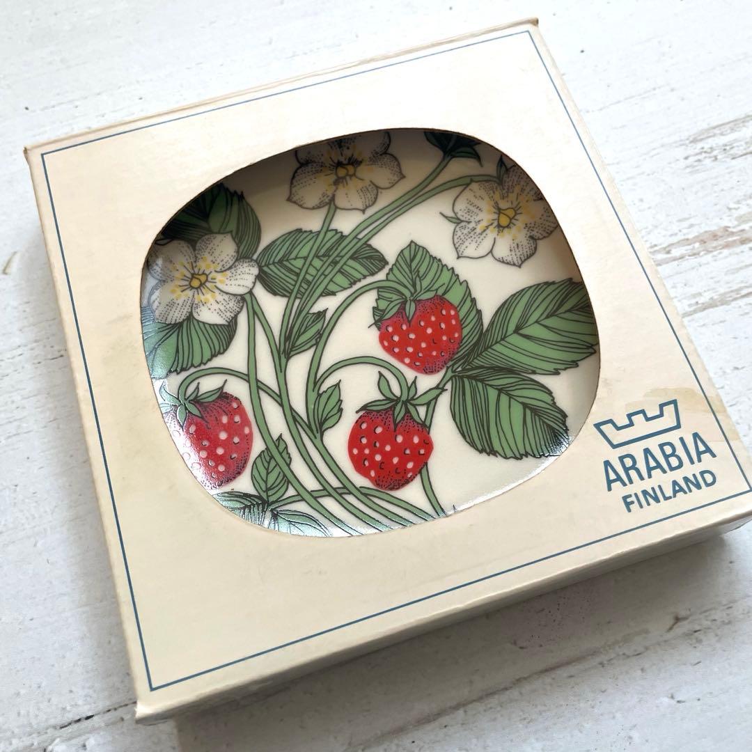 新品 ARABIA ボタニカ イチゴ柄 オリジナルボックス入り