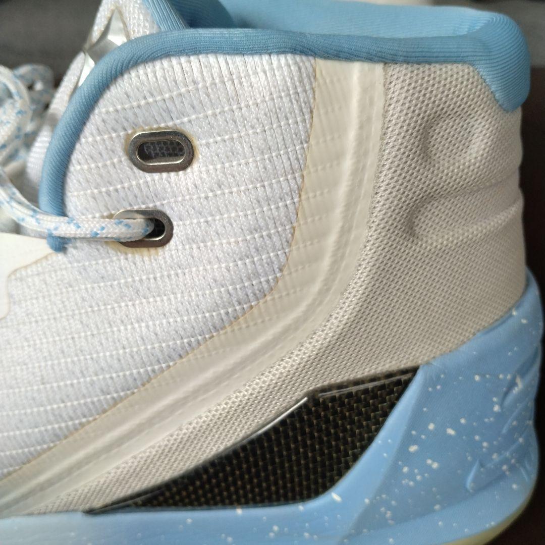UNDER ARMOUR カリー3　Birthday海外限定モデル
