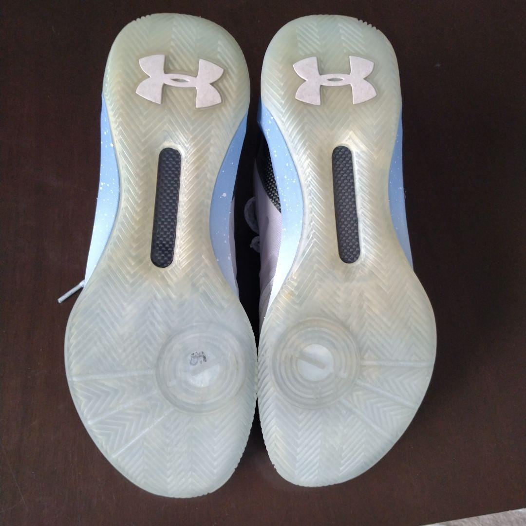 UNDER ARMOUR カリー3　Birthday海外限定モデル
