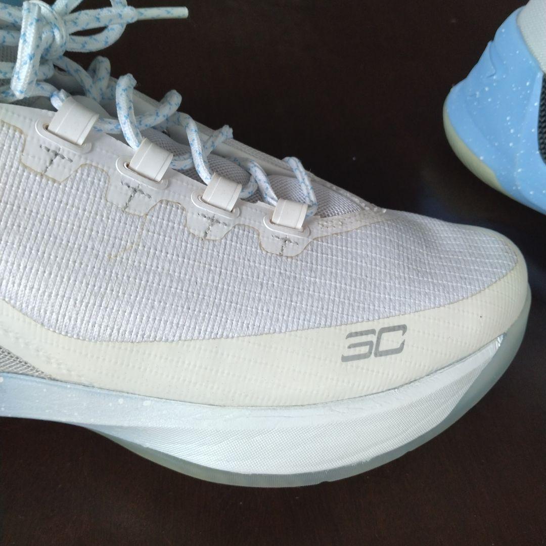 UNDER ARMOUR カリー3　Birthday海外限定モデル