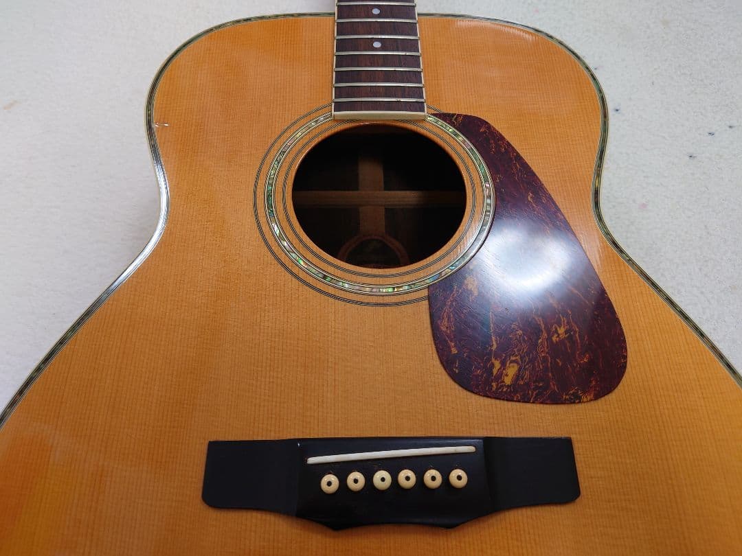 アコースティックギター　Morris　MF-601