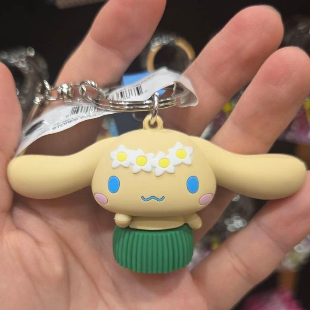 ハワイ限定 新商品 ハワイキティ シナモロール 日焼け キーホルダー ストラップ