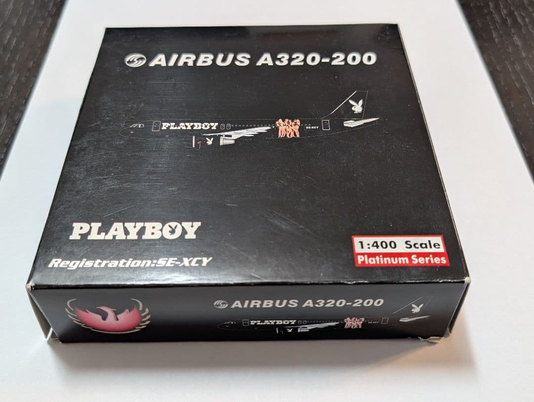航空機・ヘリコプター AIRBUS A320-200 PLAYBOY SE-XCY 1:400