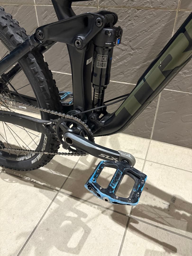 TREK remdy 8 バラ組　引き取り希望