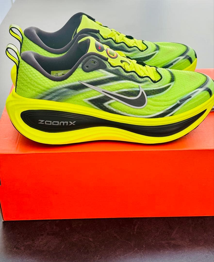 NIKE ボメロプラス ボメロ18 SE 25.5 ZoomX 限定 蛍光 美品