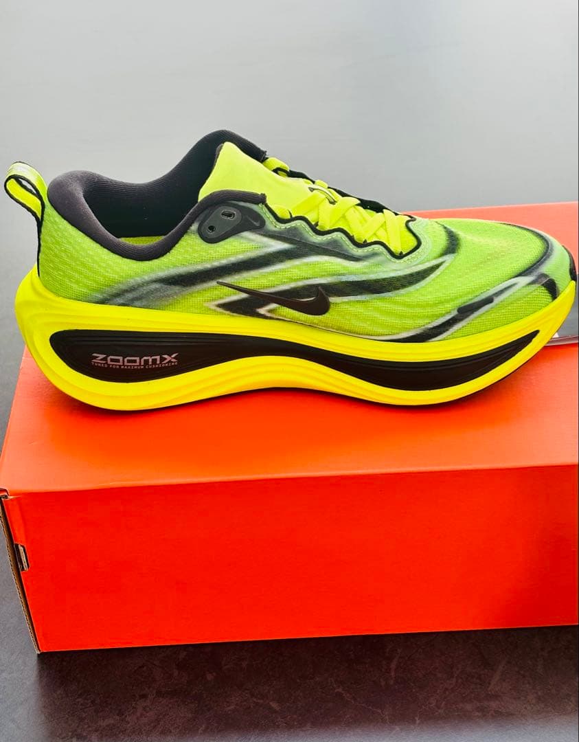 NIKE ボメロプラス ボメロ18 SE 25.5 ZoomX 限定 蛍光 美品