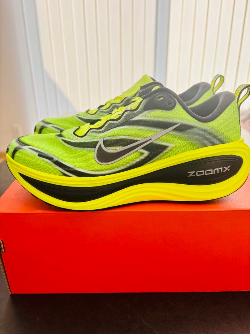 NIKE ボメロプラス ボメロ18 SE 25.5 ZoomX 限定 蛍光 美品