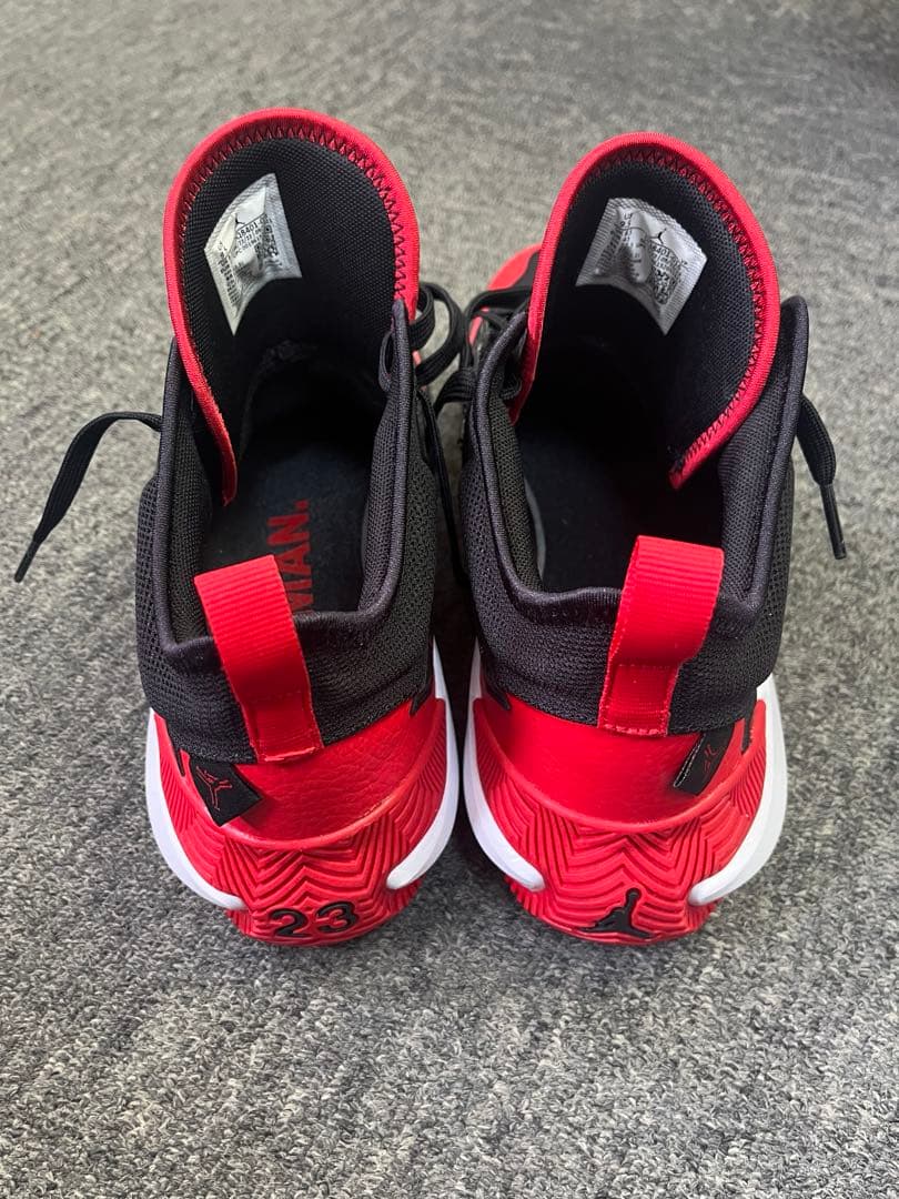 【値下げ】NIKEジョーダン　バスケットシューズ ブラック/レッド 27.5cm