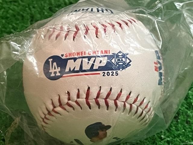 大谷翔平2025NL・MVP受賞ローリングス社記念ボール/US限定販売品